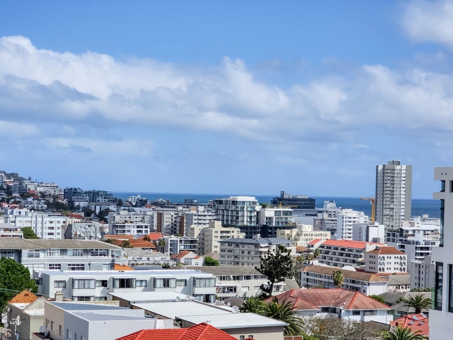 To Let 4 Bedroom Property for Rent in Sea Point Western Cape